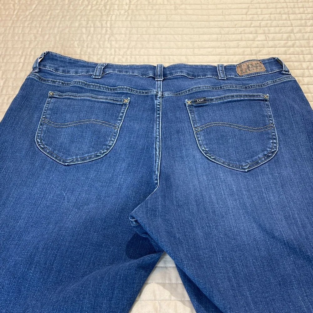 Lee Women's Blue Denim Ankle/Cropped Jeans with Yellow Logo Patch SIZE 24WS/C